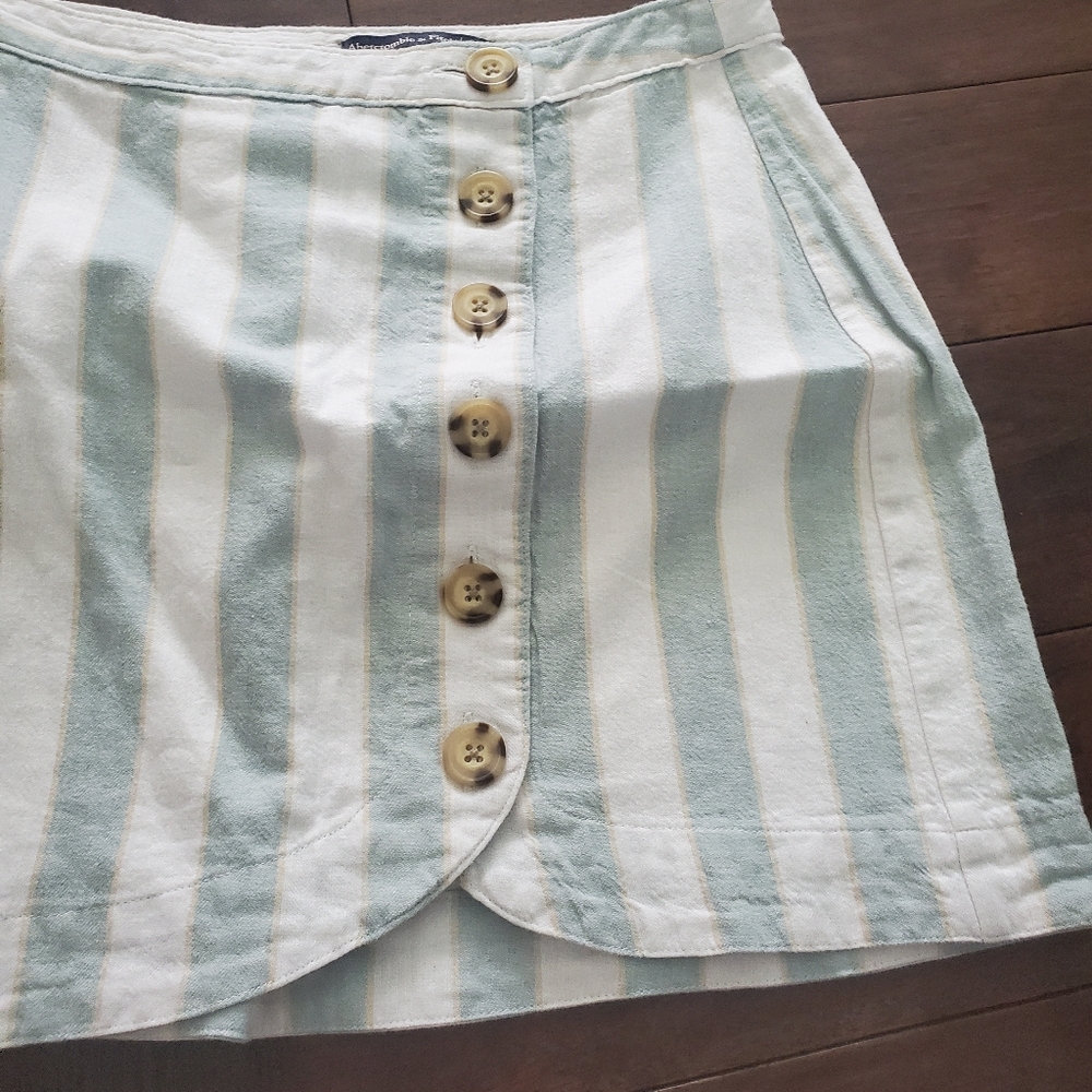 Abercombie & Fitch linen skirt with buttons size s green cream and white stripes - Picture 2 of 4